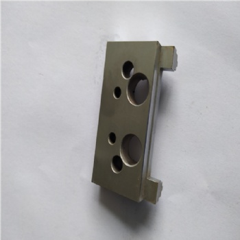  Wire cutting boring cnc milling mould parts pdf	