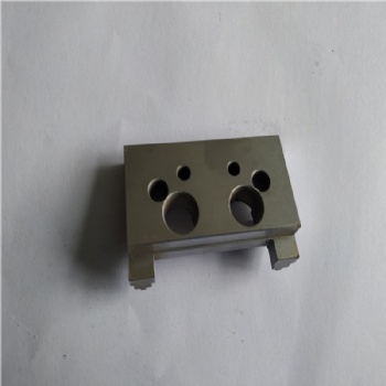  Wire cutting boring cnc milling mould parts pdf	