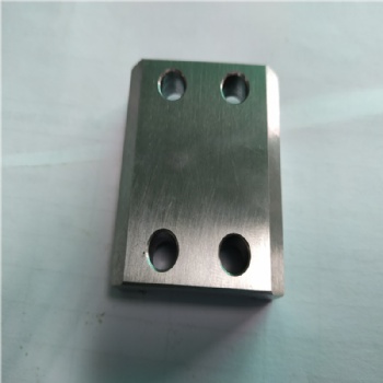  Customize  CNC  positioning plate molded parts specialists	