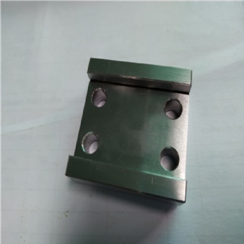  Customize  CNC  positioning plate molded parts specialists	