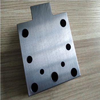  Customized Mold Parts Processed by CNC	