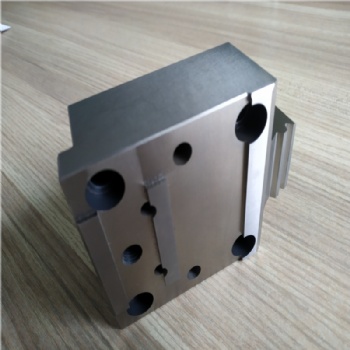  Customized Mold Parts Processed by CNC	
